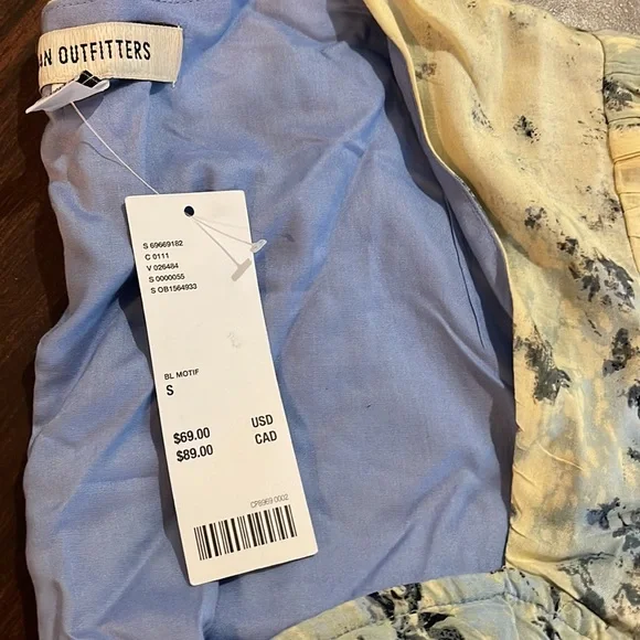 Urban outfitters  Kyra Ruched Blouse in blue Multi - Picture 9 of 9